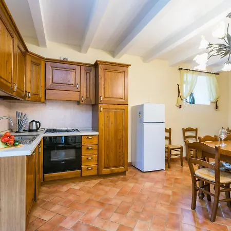 I Gelsomini By Interhome Badia Agnano